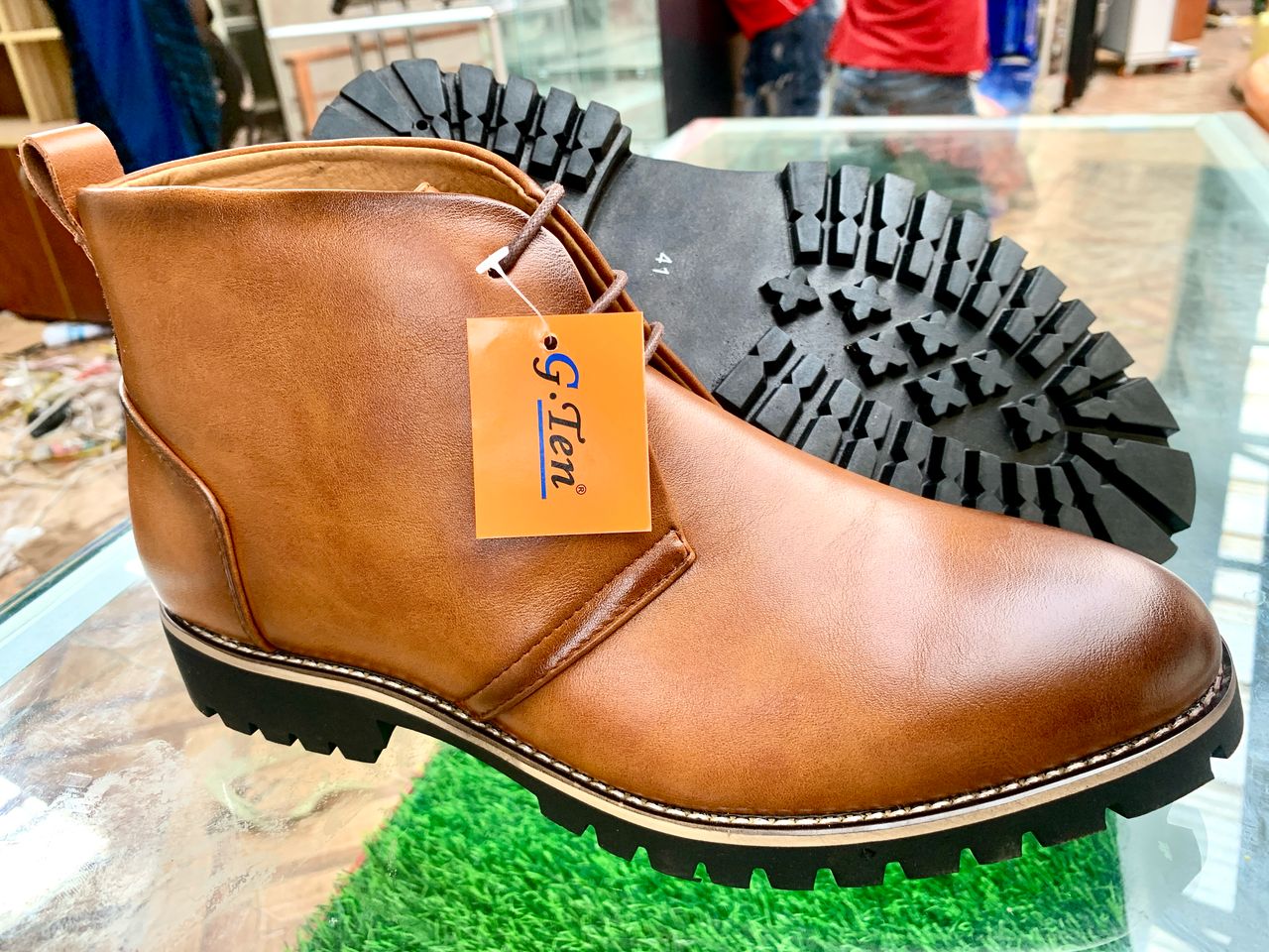 Brown boot shoes _0