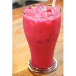 ⁠  ⁠Iced Bandung Spritzy