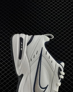 NIKE AIR MONARCH 