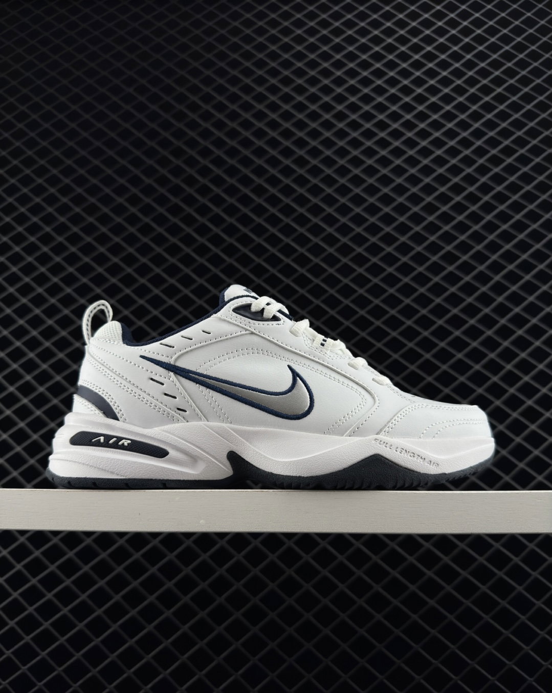 NIKE AIR MONARCH