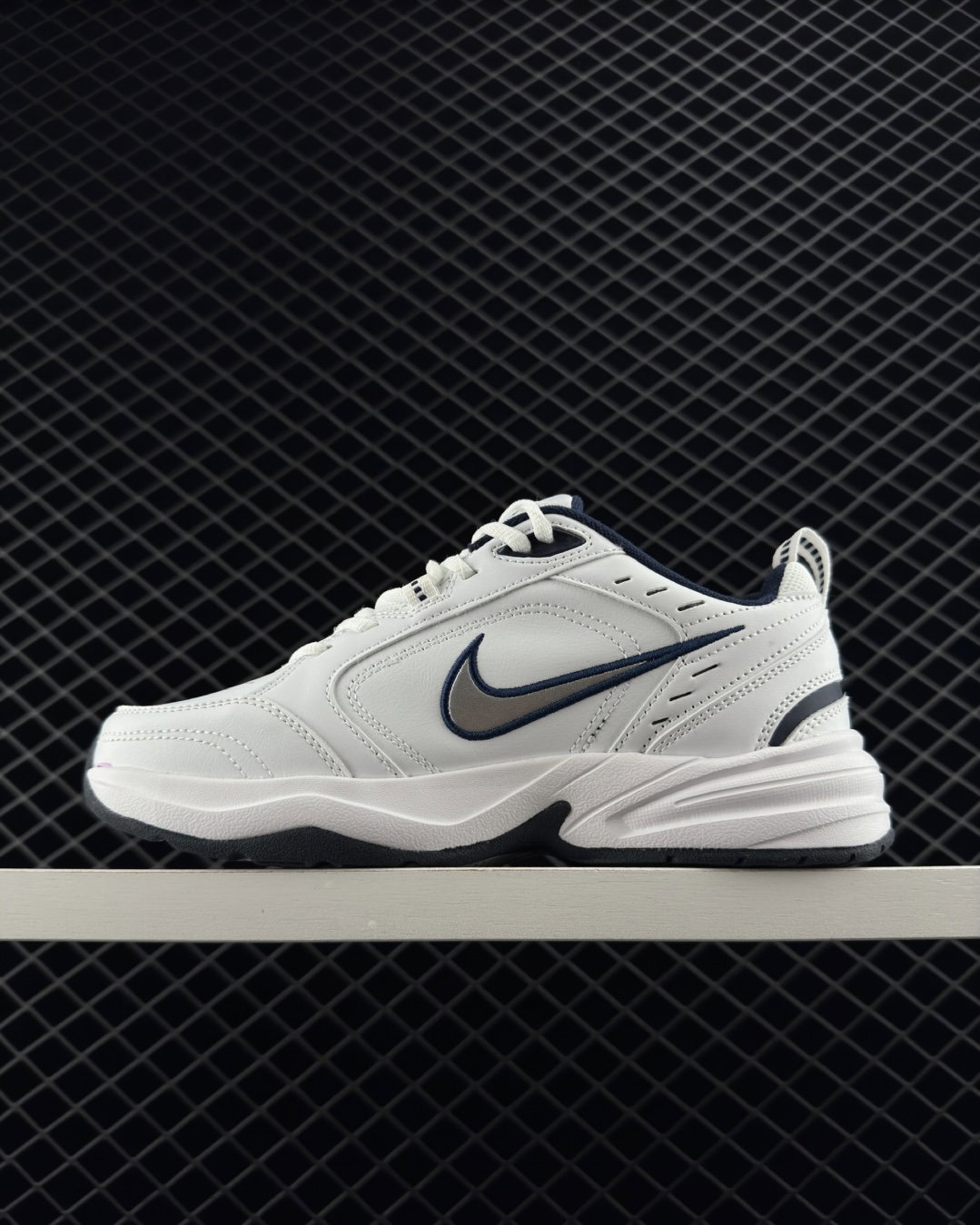 NIKE AIR MONARCH _1