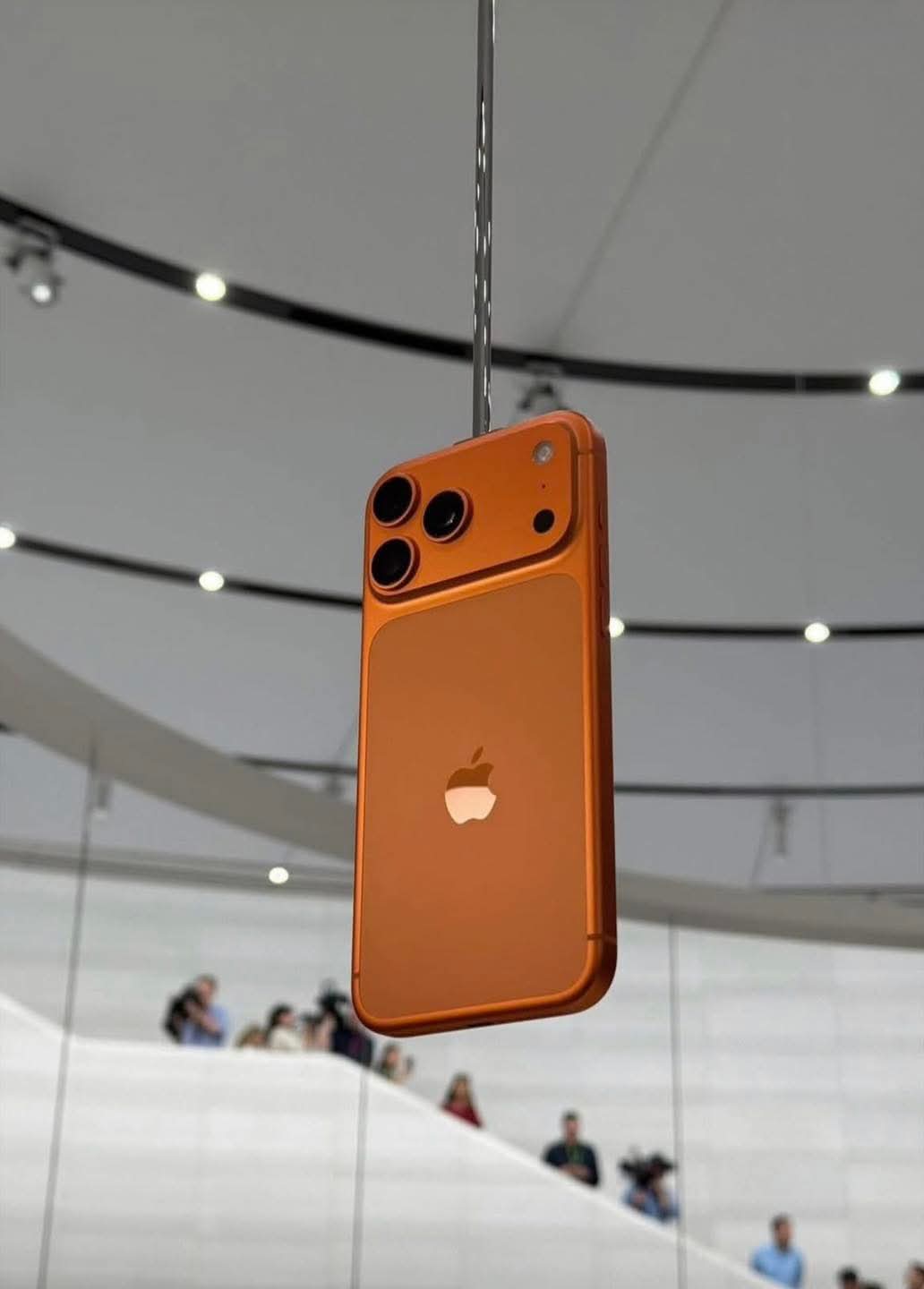 SERIE IPHONE 17_2