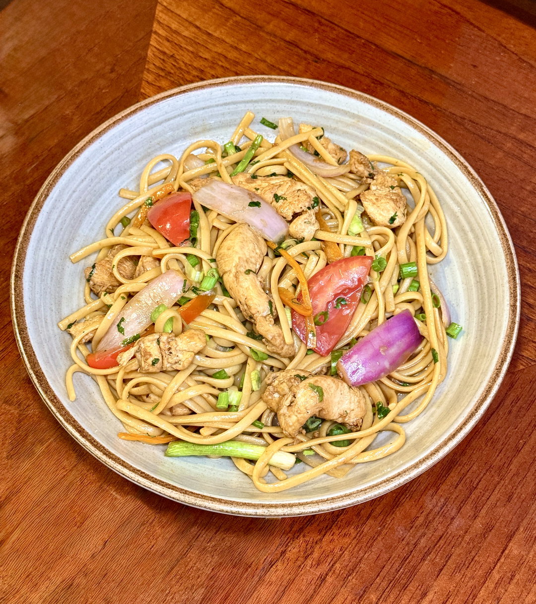 Tallarín Saltado de Pollo