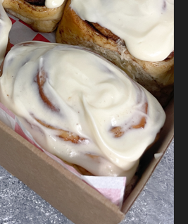 1 x cinnamon roll_1