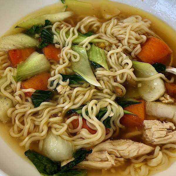 Instant  Soup Noodles with Chicken_0
