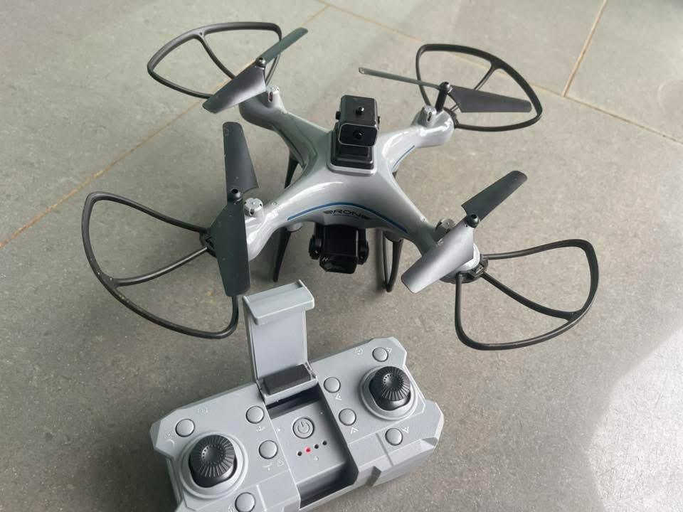 Drone KY102 RC, Double Caméra 4K HD, Zoom 50X, Drone de Photographie Aérienne avec Vol Stationnaire Intelligent, 1800 MAh, 4 Voies, évitement D'obstacles, Retournements à 360°