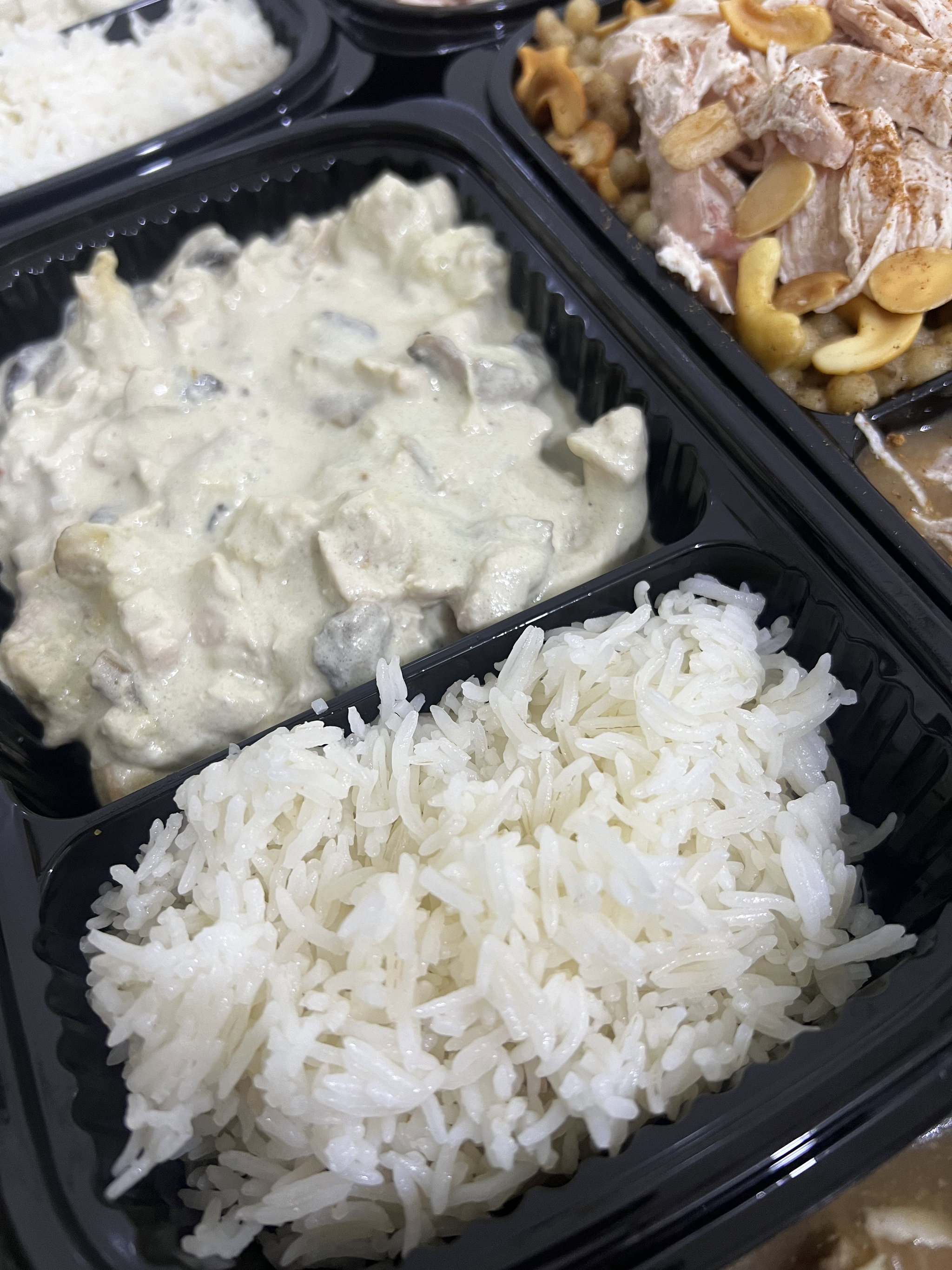 ستروغونوف دجاج مع رز ابيض _0