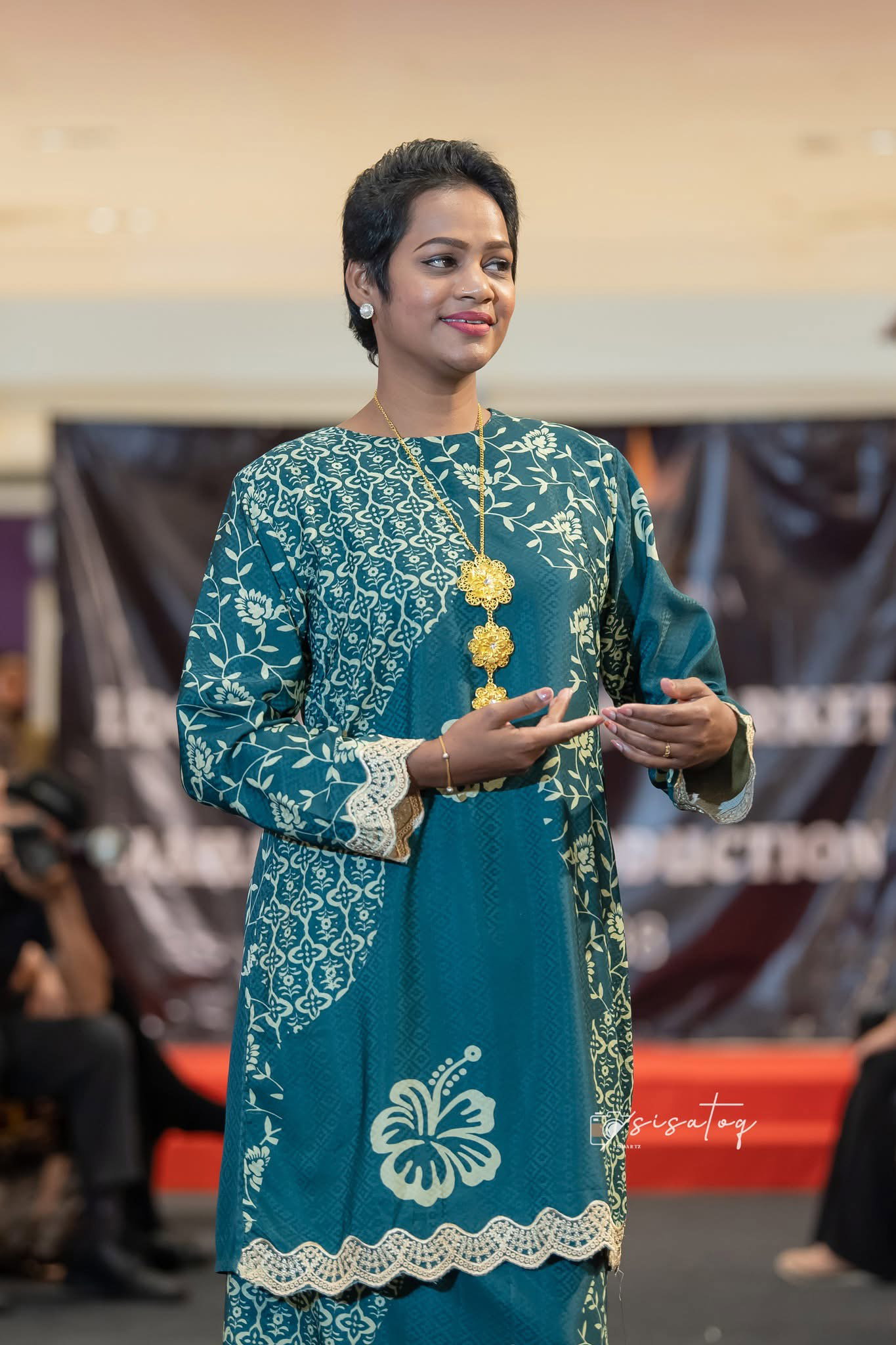 Runway Exclusive Collections_4
