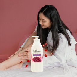 Enchanteur Satin Smooth Perfumed Lotion - ROSE OUD AMOUR 500 ML, 