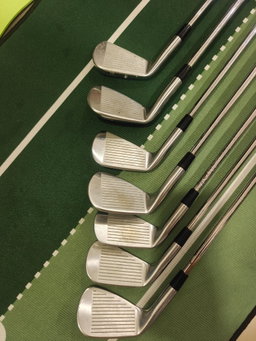 Titleist MB 714 Iron Set