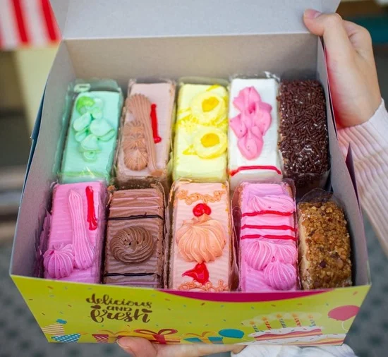 Assorted Traditional Slice Cake 什锦切片蛋糕_0