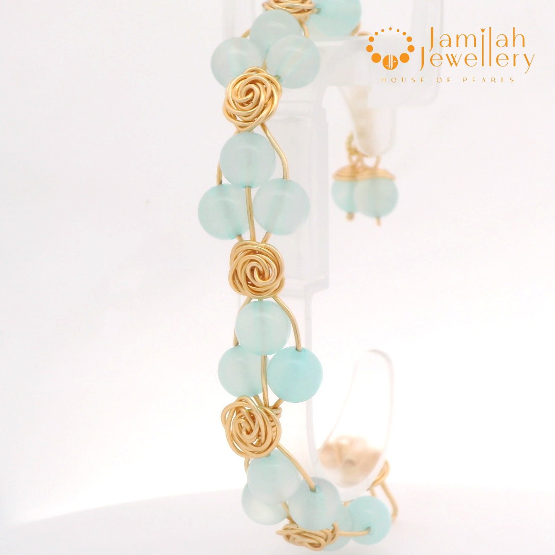 Bangle 18K with Bluish Stone