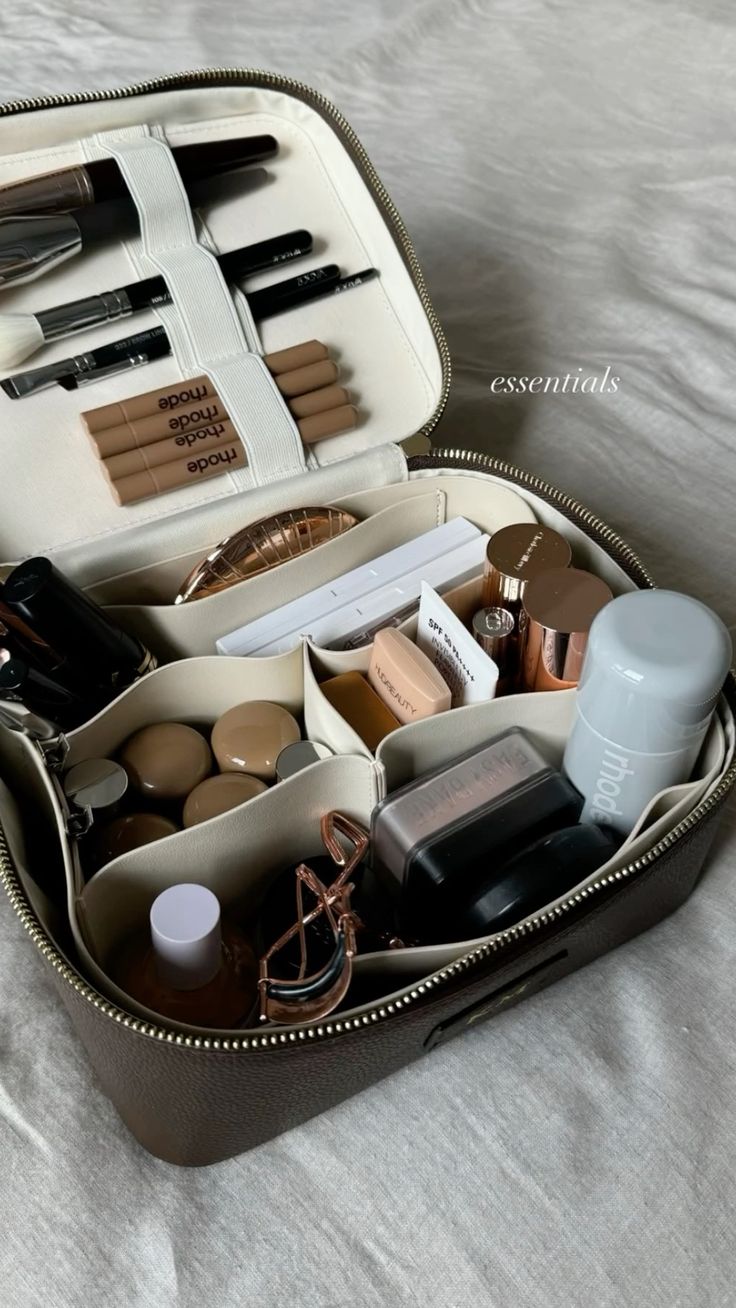 Charlotte Make up _1