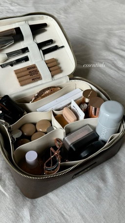 Charlotte Make up 