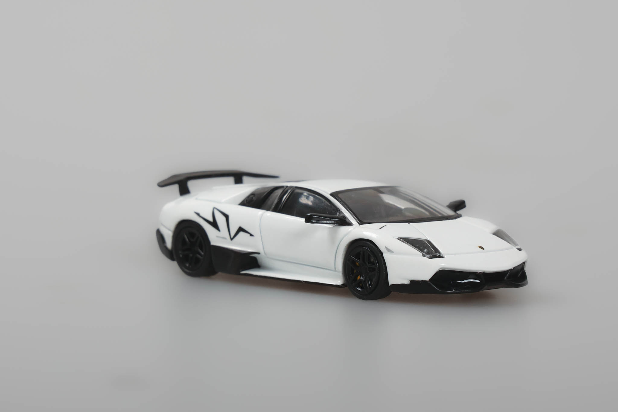 HIGHREV MODEL 1/64 LAMBORGHINI MURCIELAGO LP670-4 SV_1