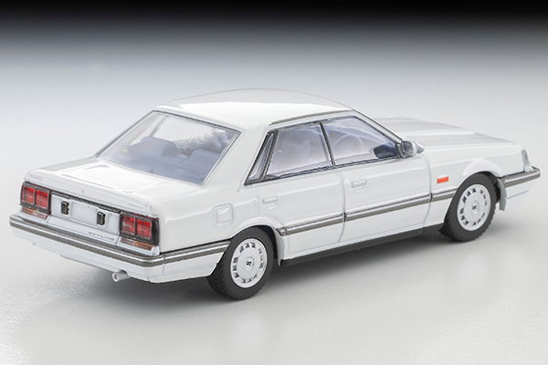 TLVN MODEL 1/64 NISSAN SKYLINE 4 DOOR HARDTOP 1800 PASSAGE_2