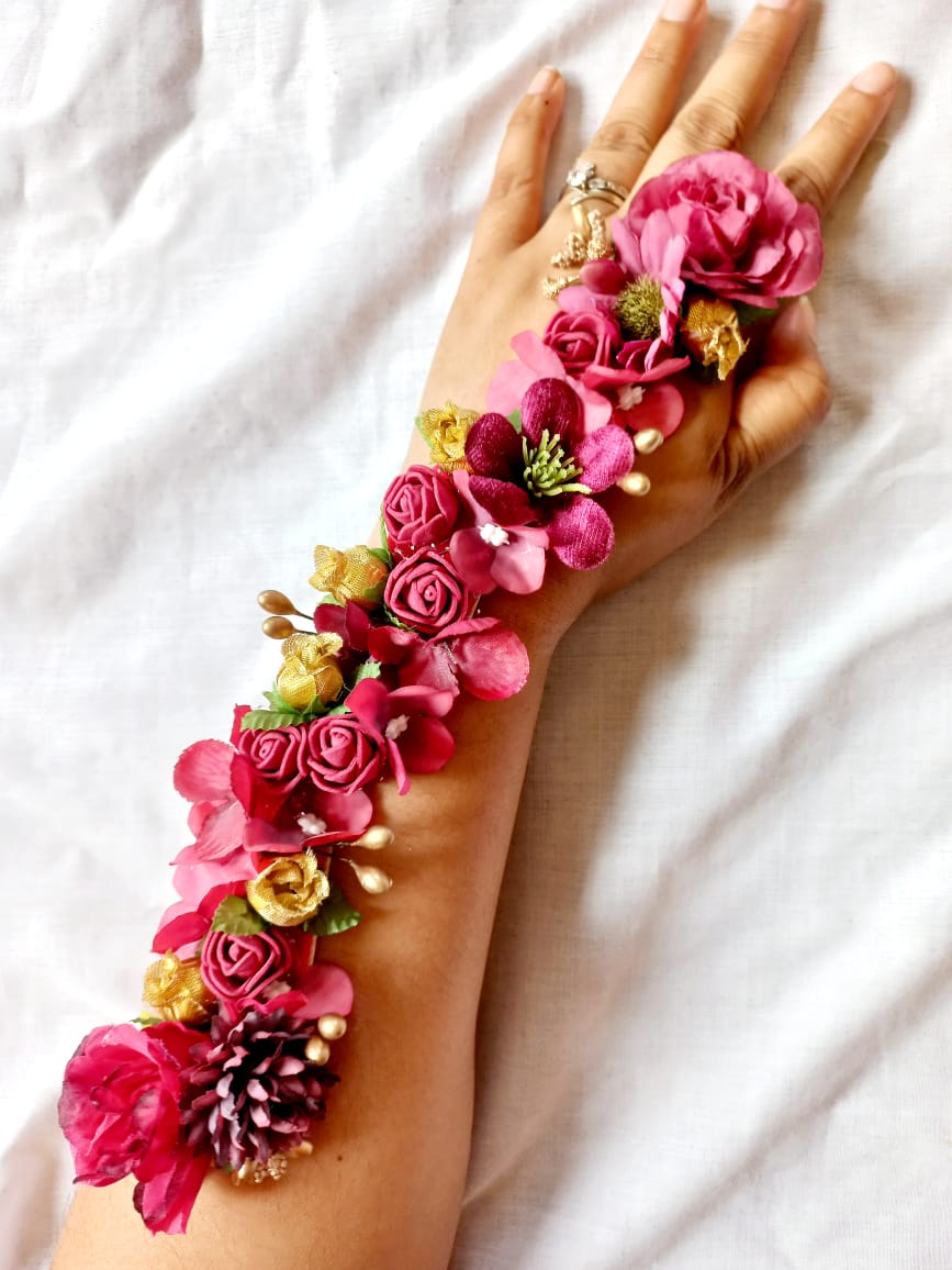 🌹 Tattoo Corsage – Bridal Floral Elegance 🌸✨_3