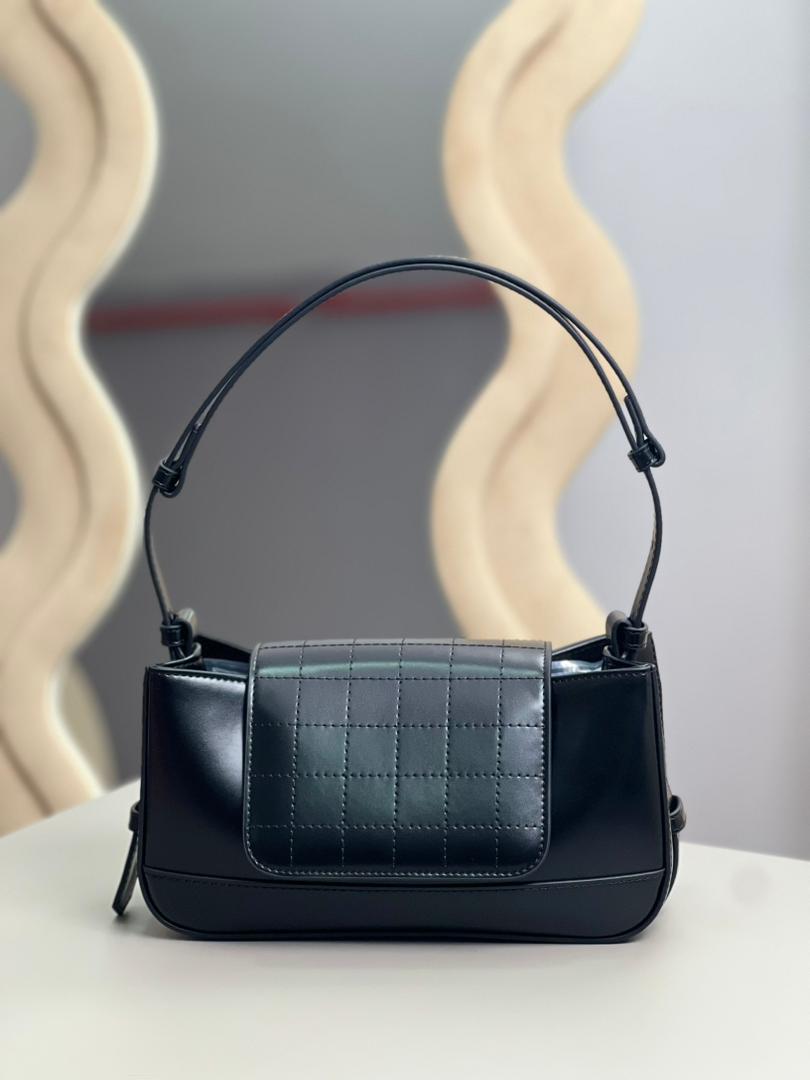 Mia Shoulder Bag By 2Morrow_9