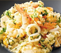 Plats Sate avec riz