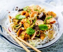 Vermicelle sautée avec légumes