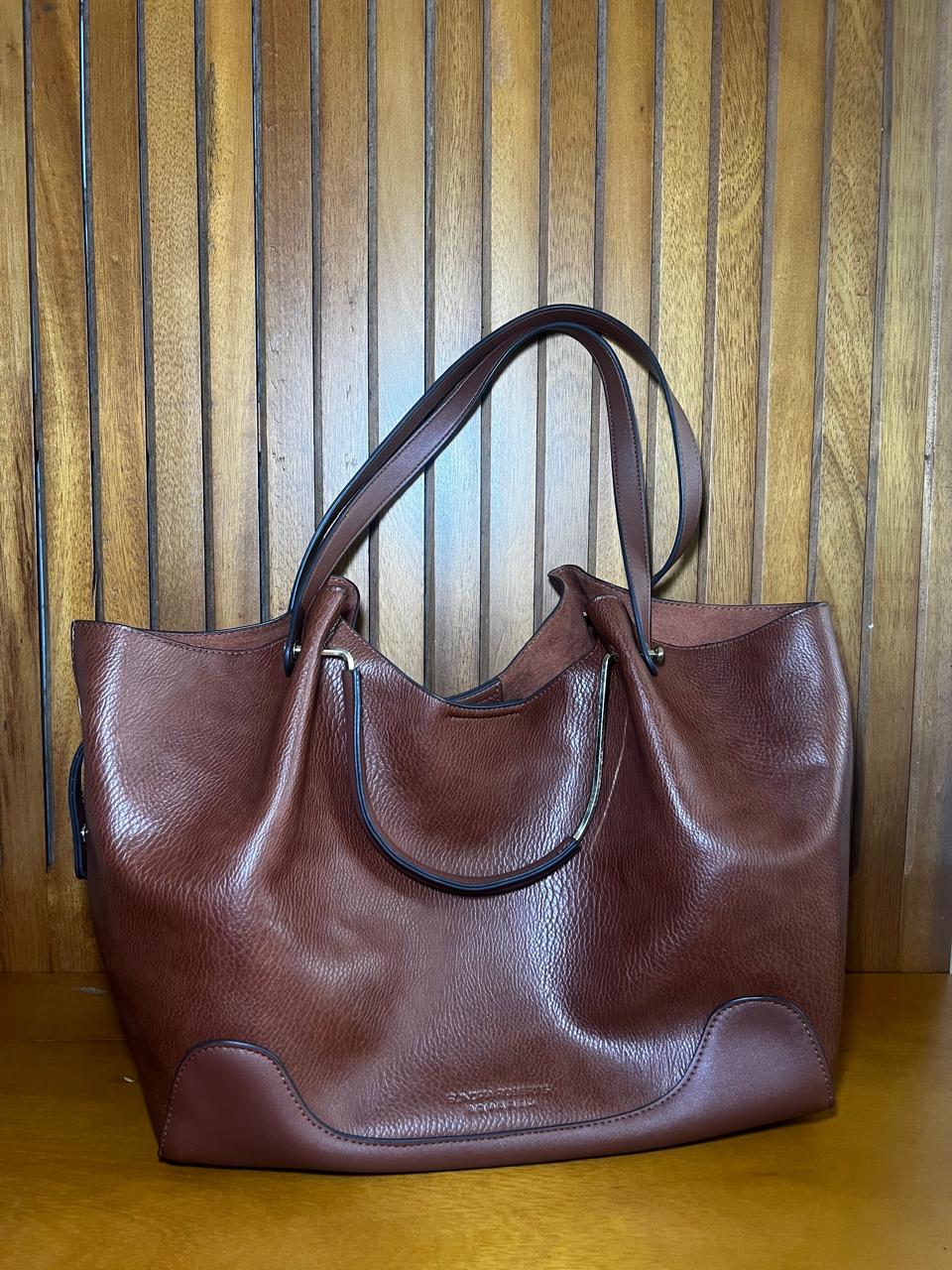 Cartera tote de cuero Sondra Roberts marrón_1