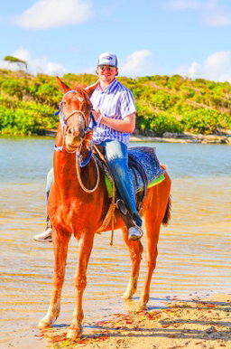 Paseo a Caballo con playa Macao