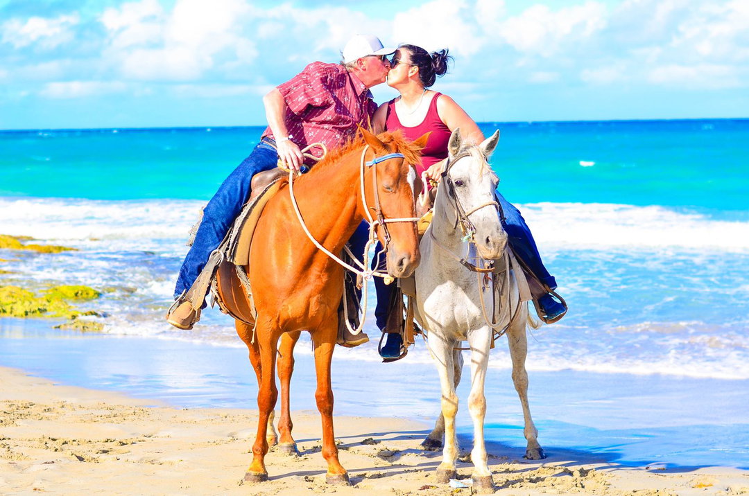 Paseo a Caballo con playa Macao