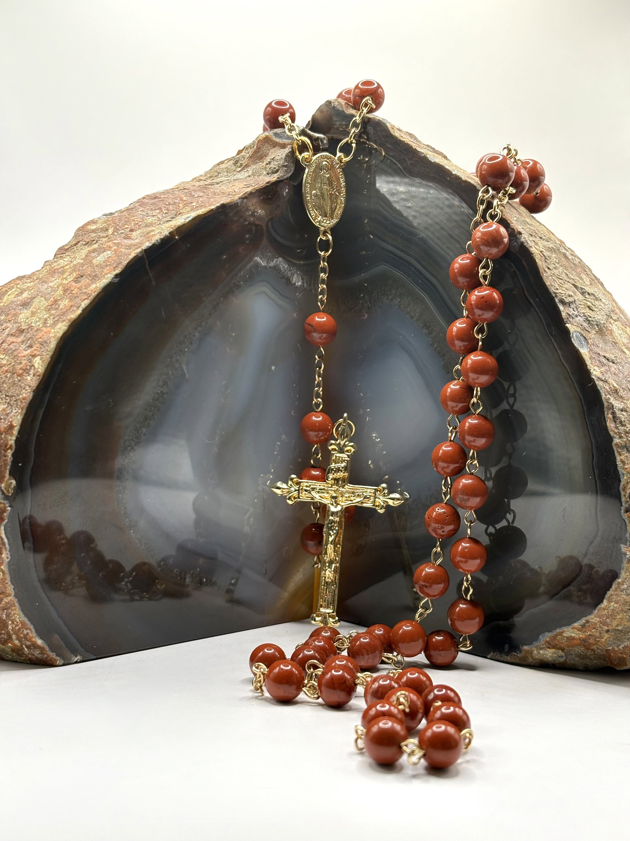 Rosario de Jaspe Rojo 8mm Laminado en oro 18k_0