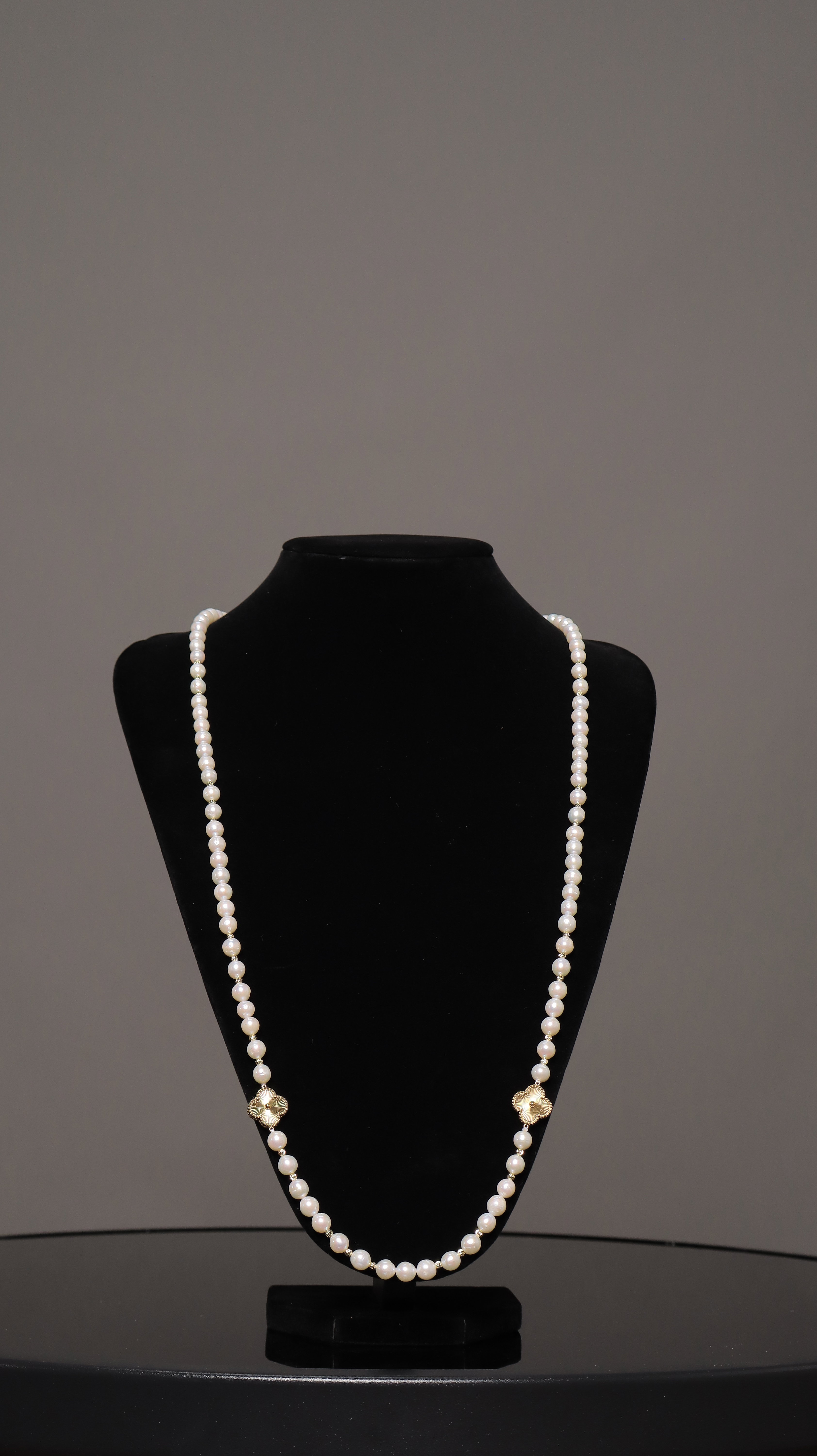 90cm White Pearl Necklace with Twin Clover