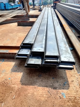 CNP 150 x 35 x 10 x 1.8mm (Kaki pendek) (140x30x10x6m)