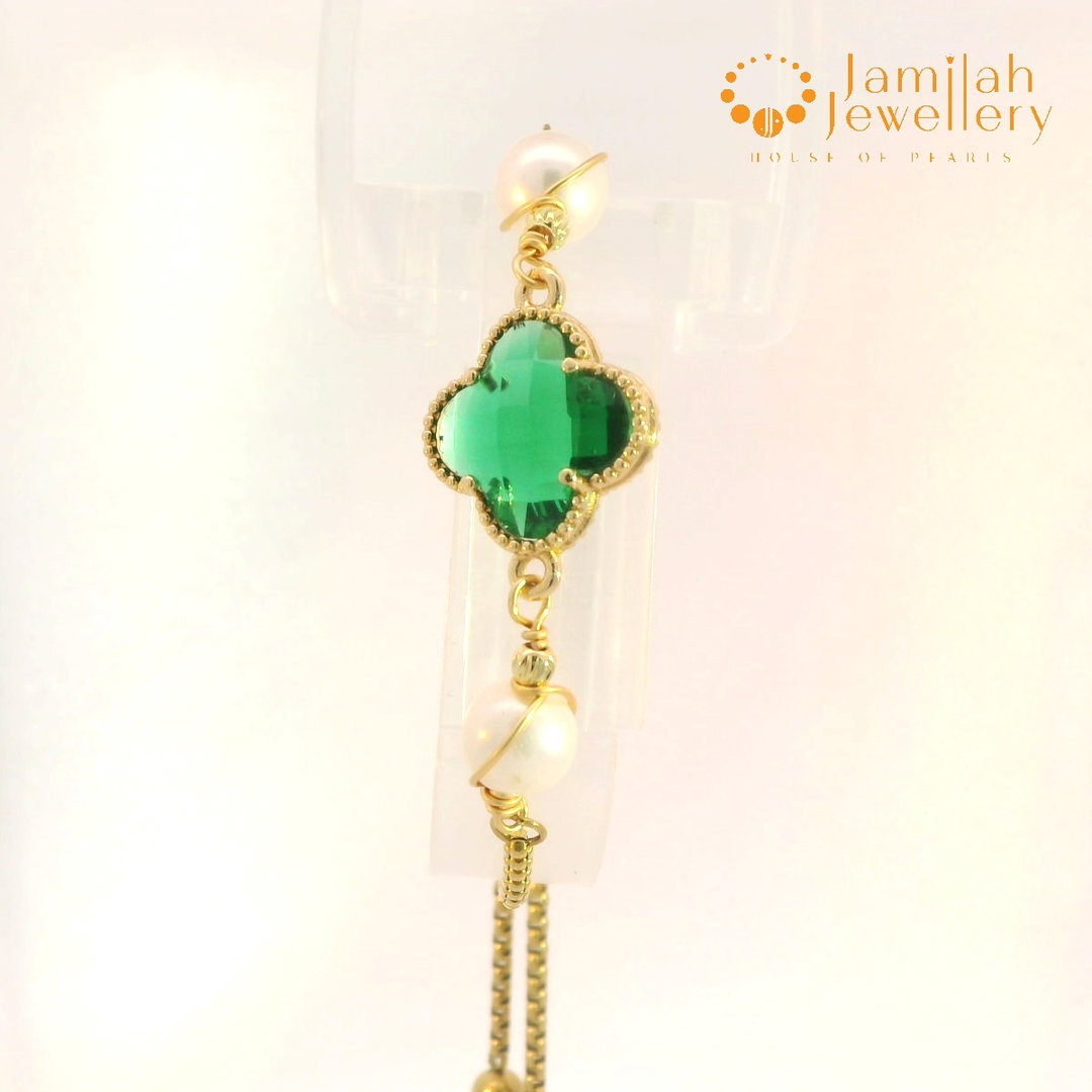 White Round Pearl & Green Cubic Zirconia Charm Bracelet – 18K Gold-Plated Stainless Steel