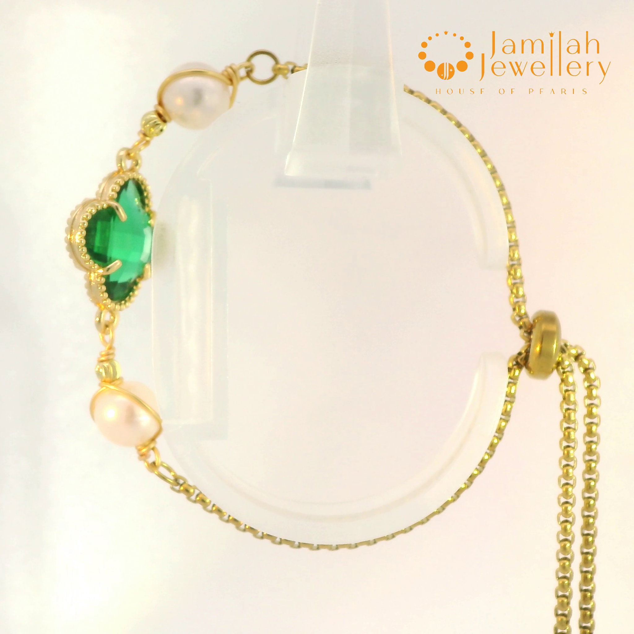 White Round Pearl & Green Cubic Zirconia Charm Bracelet – 18K Gold-Plated Stainless Steel  _1