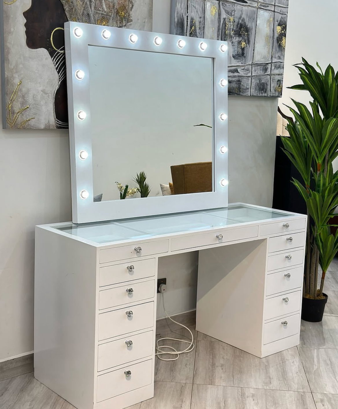 DRESSING TABLE_1