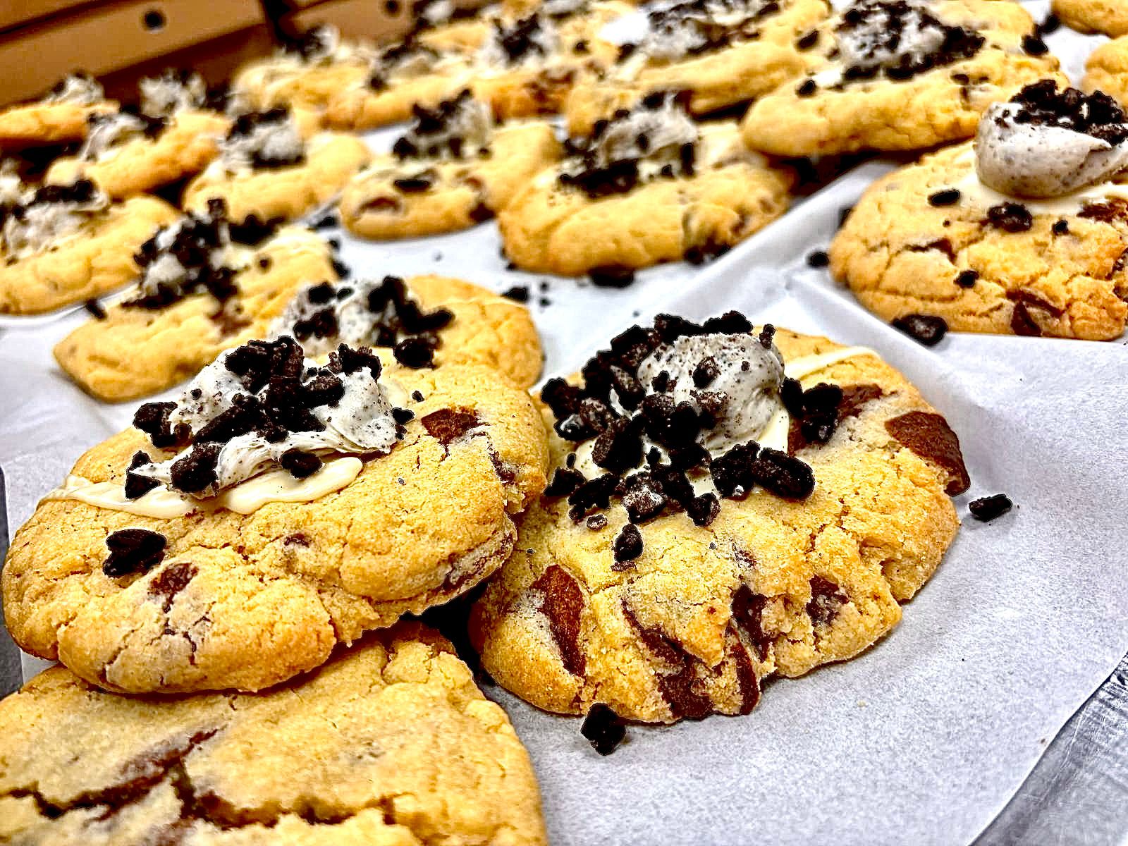 Oreo Topped Cookie (Sold in minimum of six, price based on six)_0