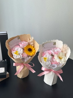 (3R025) Dong Ba 3 Stalk Soap Flower Mixed Bouquet ｜东巴3朵香皂混搭花束