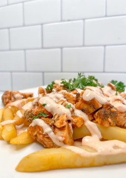 Chicken And Chips With Cream Sauce 