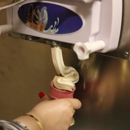 Rent Ice cream Machine 