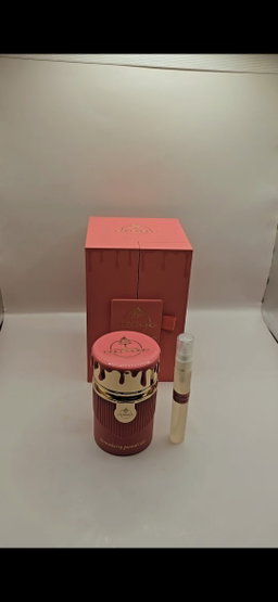 Strawberry Pound Cake  - paris corner 