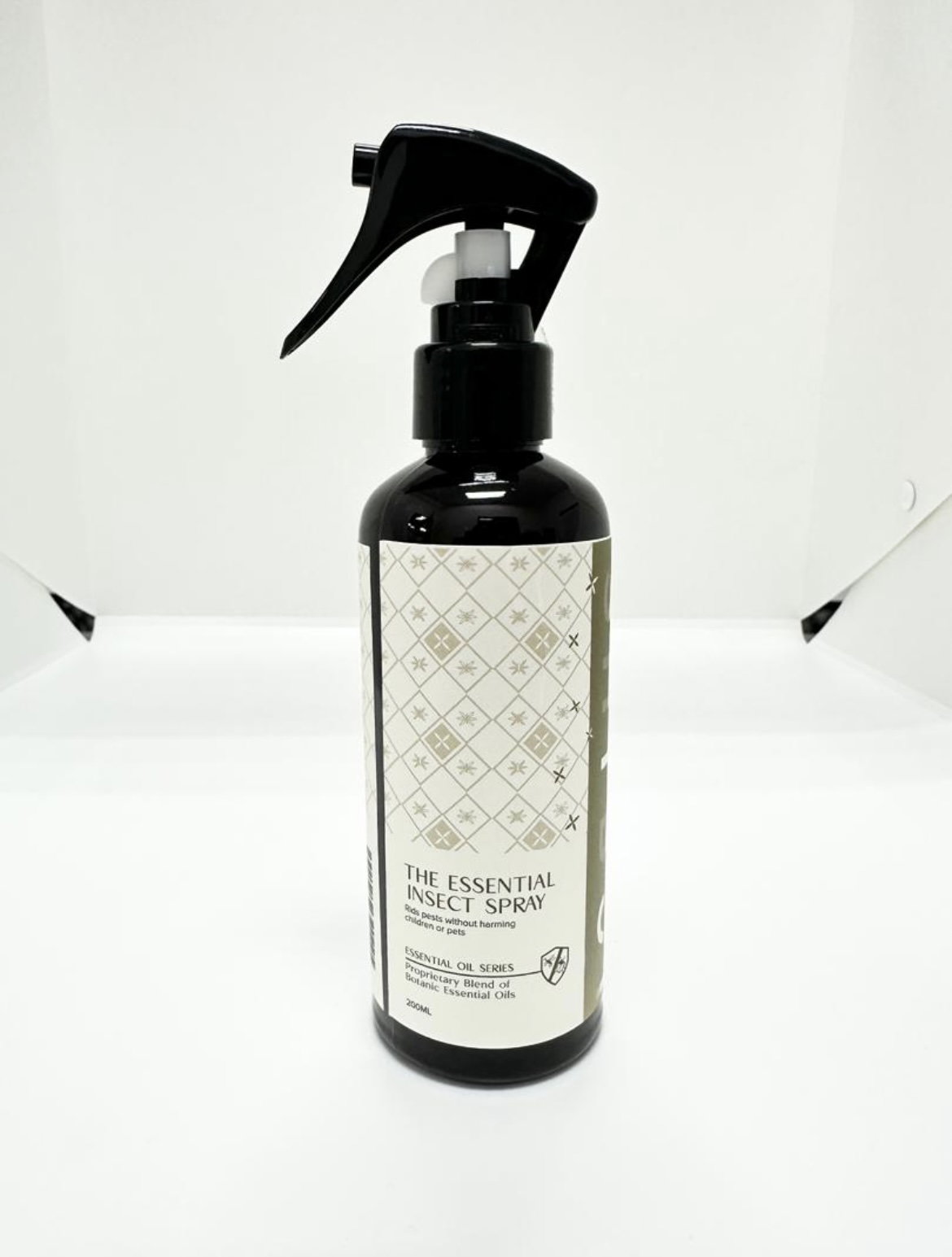 Insect spray_0