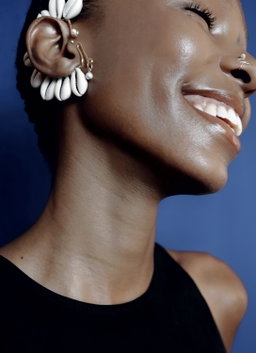 Full Cowrie Earcuff