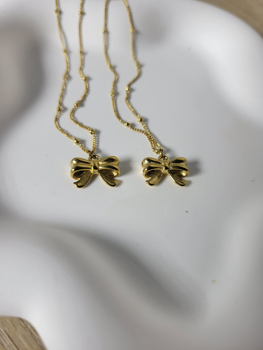 Bow Necklace 