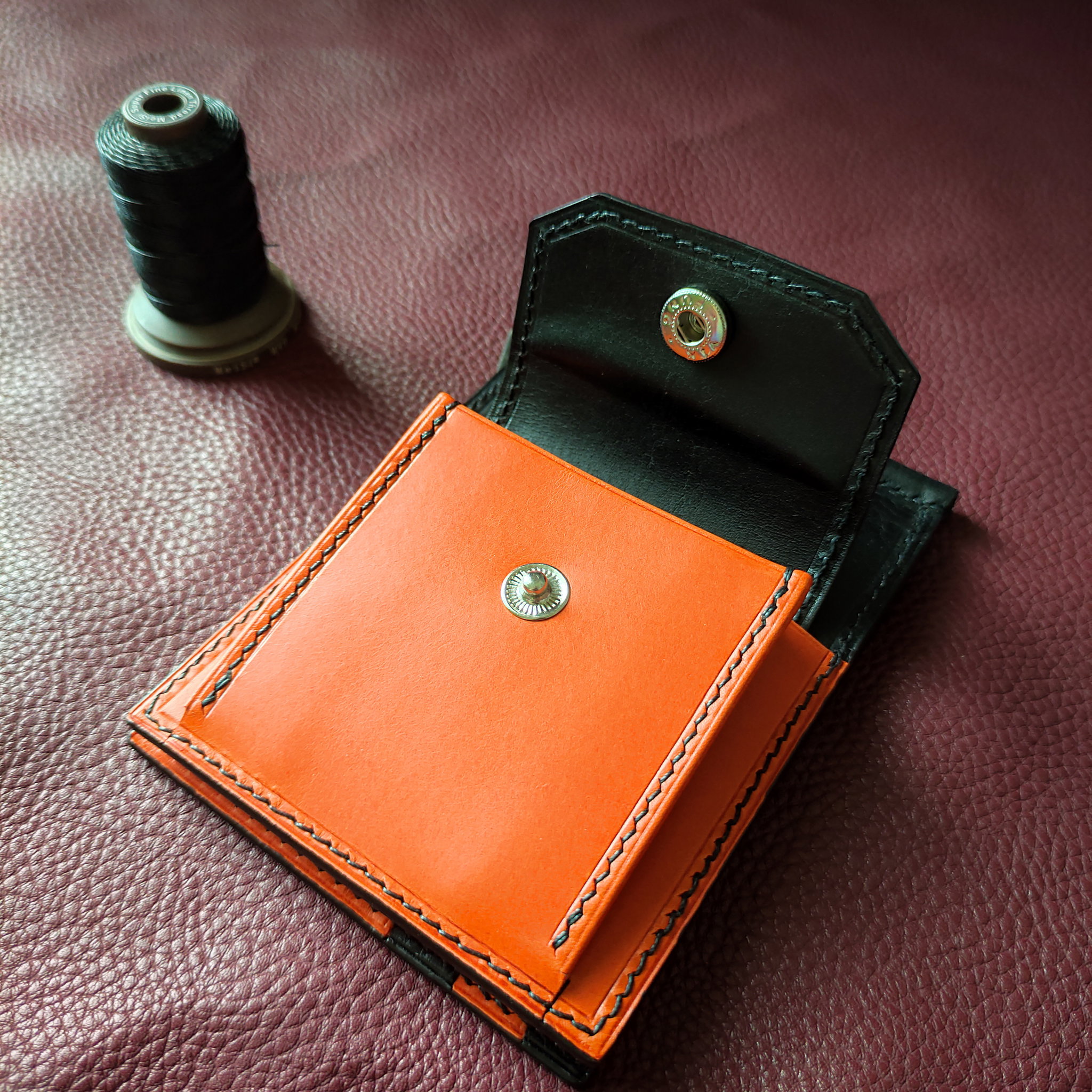 Urban V2 Money Clip Wallet in Black/Orange_2