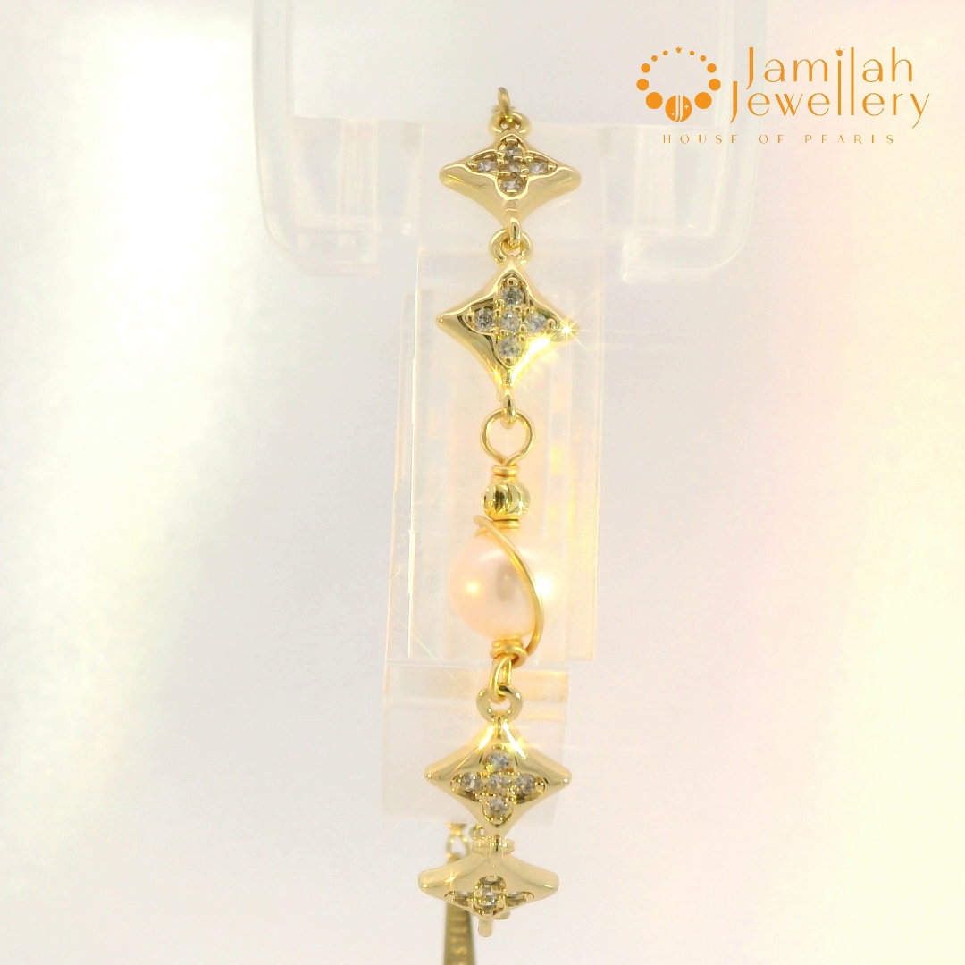 Delicate & Minimalist Pearl Bracelet – 18k Gold Plated Stainless Steel