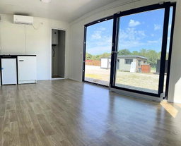 MINI CASA MOVIL HABITABLE / 739KOF