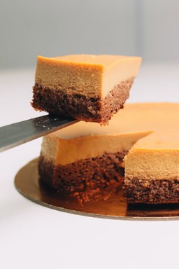 Porción Chocoflan Keto 