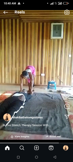 Thai Massage & Stretch Therapy Session