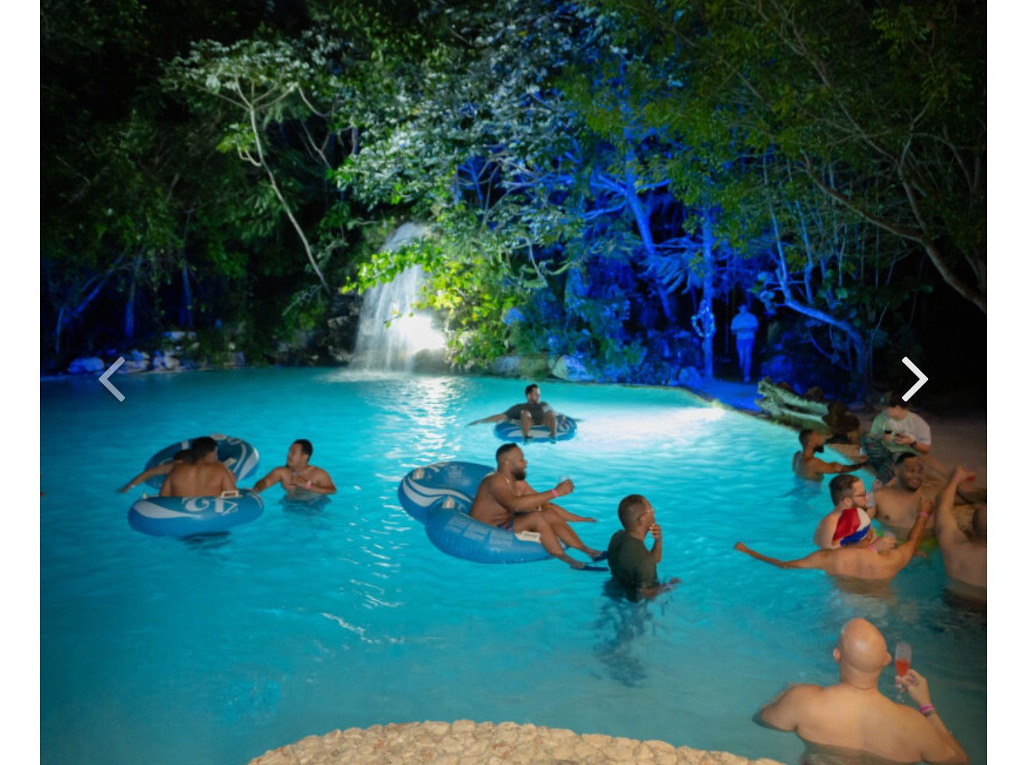 Polaris en la noche, Piscina con cascada + Parrillada Mar & Tierra_3