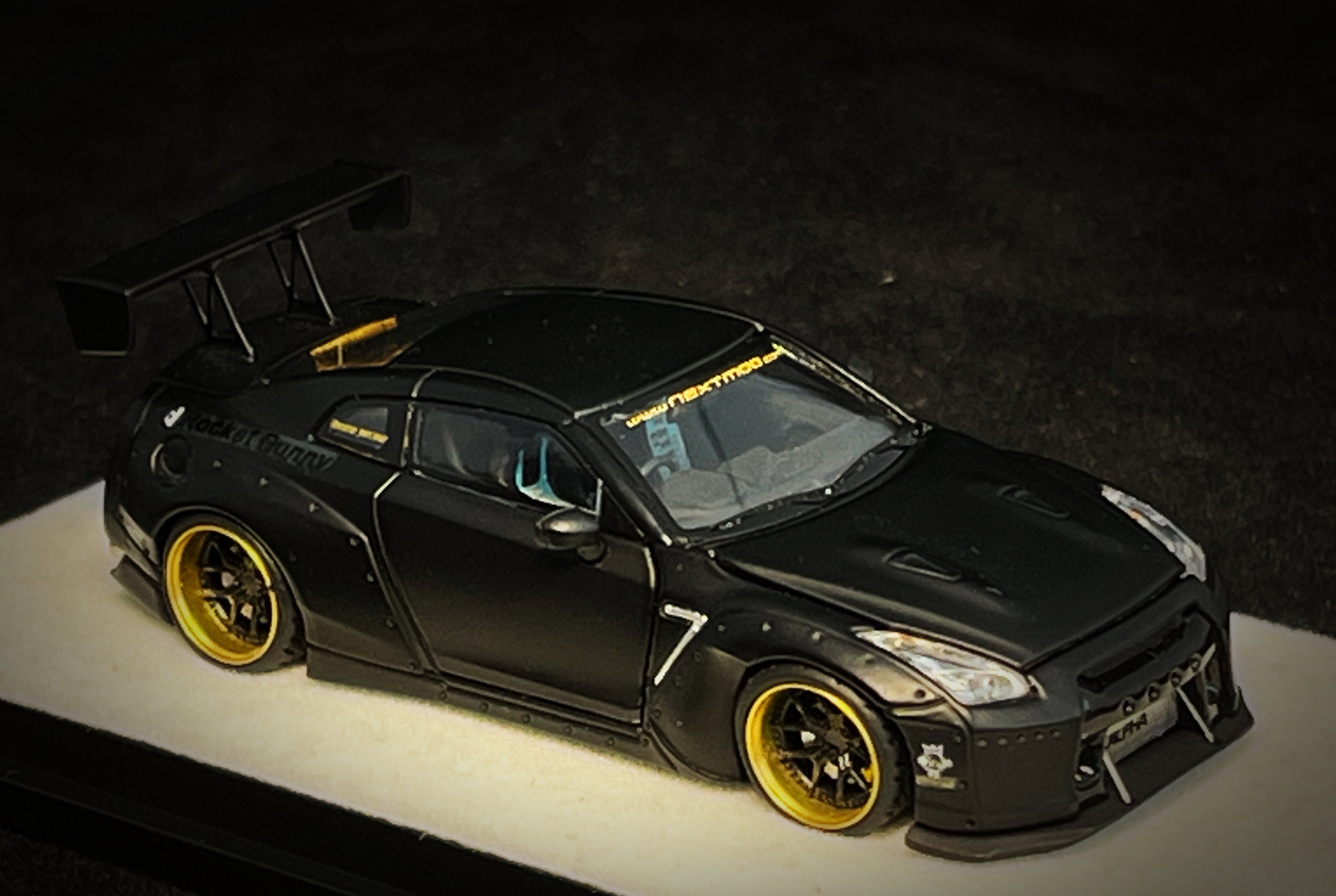 PGM MODEL 1/64 NISSAN SKYLINE GT-R (R35) ROCKET BUNNY_6