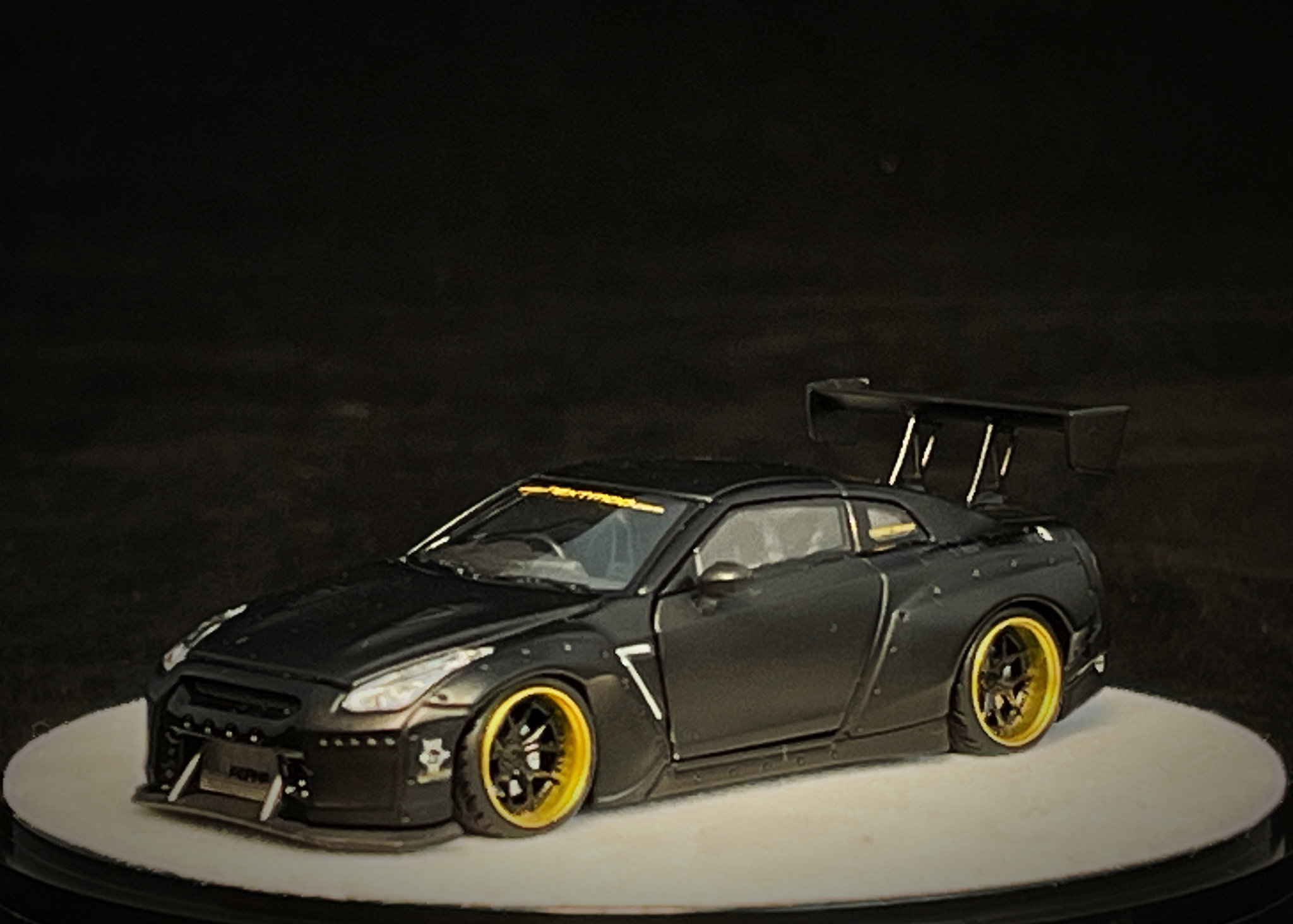 PGM MODEL 1/64 NISSAN SKYLINE GT-R (R35) ROCKET BUNNY_10