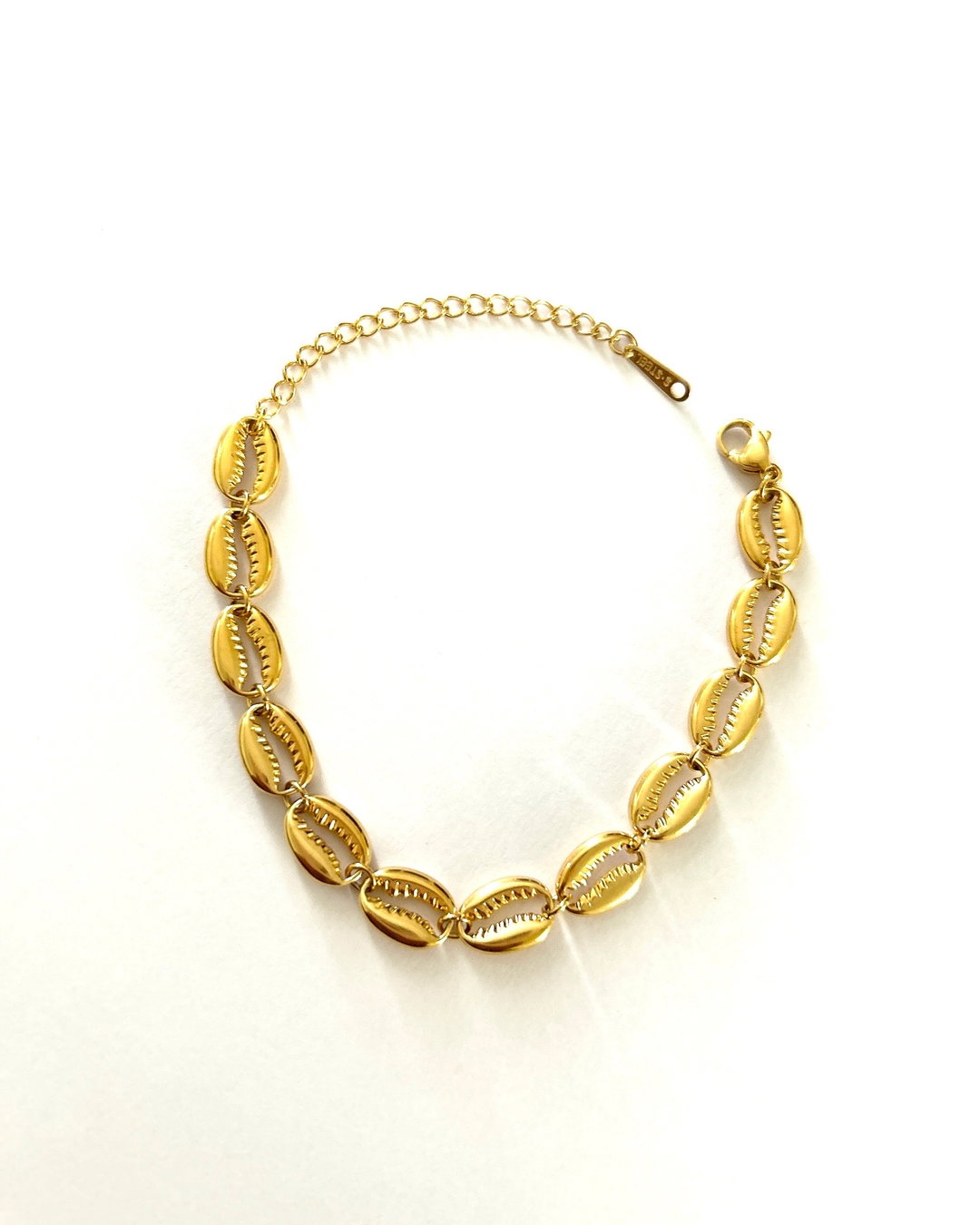 Cowries bracelet